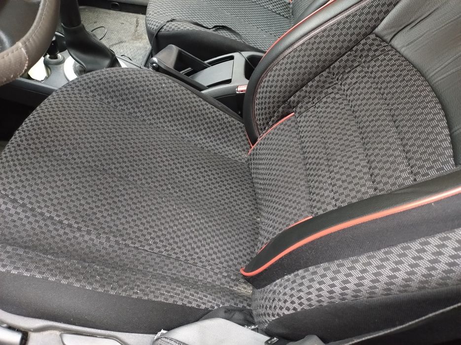 Renault Megan 2 din 2009 cu 100.900 km