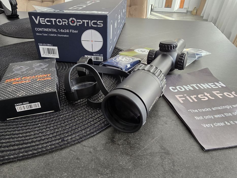 Luneta vanatoare(goană) Vector Optics Continental 1-6x24 Fibră Optică