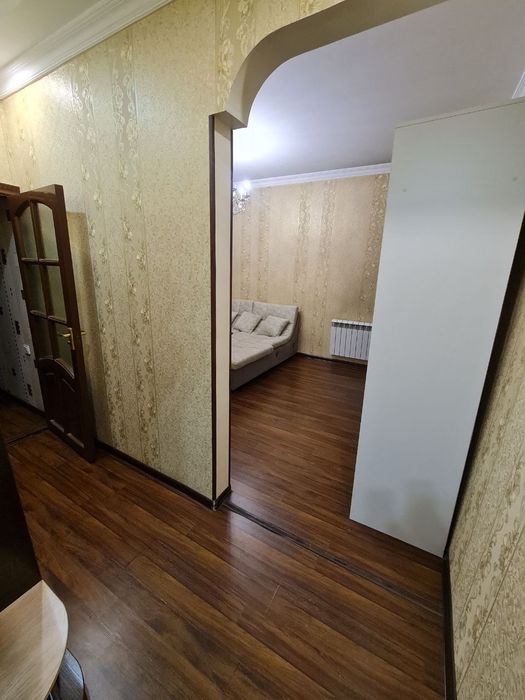 Коратош  1 хона  2 хонали килинган  арендага