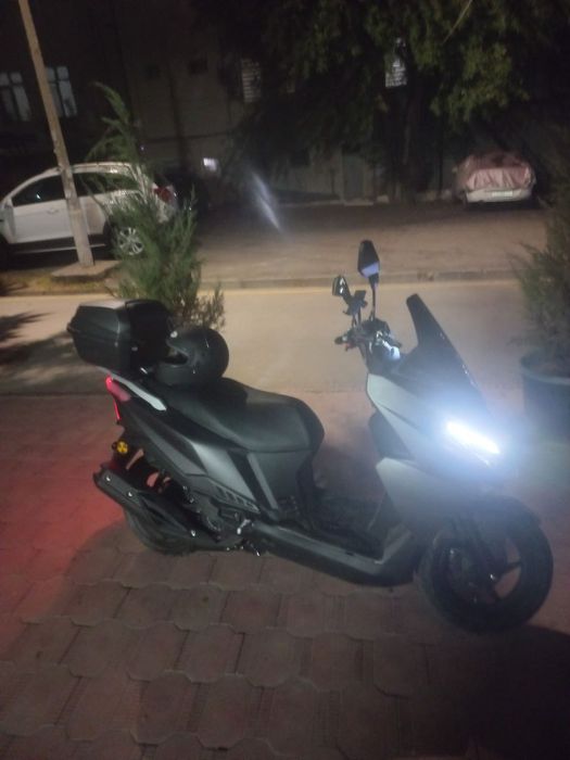 Drongo sr 150 kb skuter