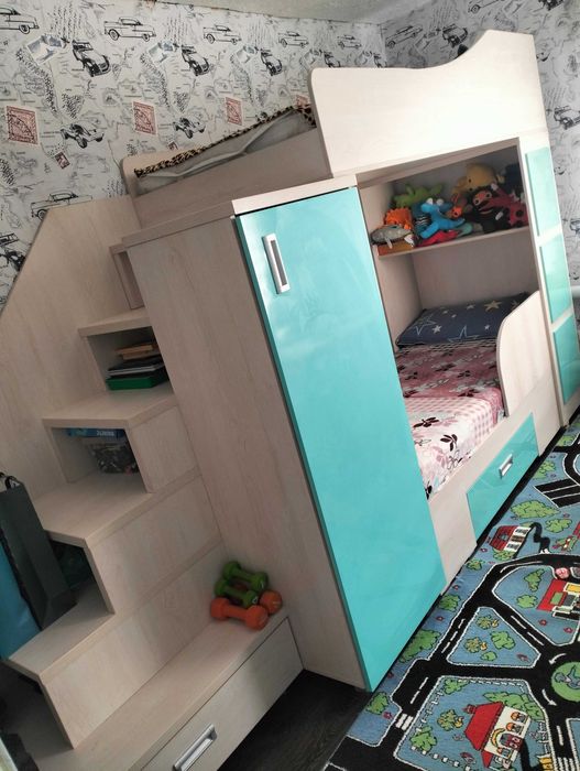 Продам двухъярусную кровать