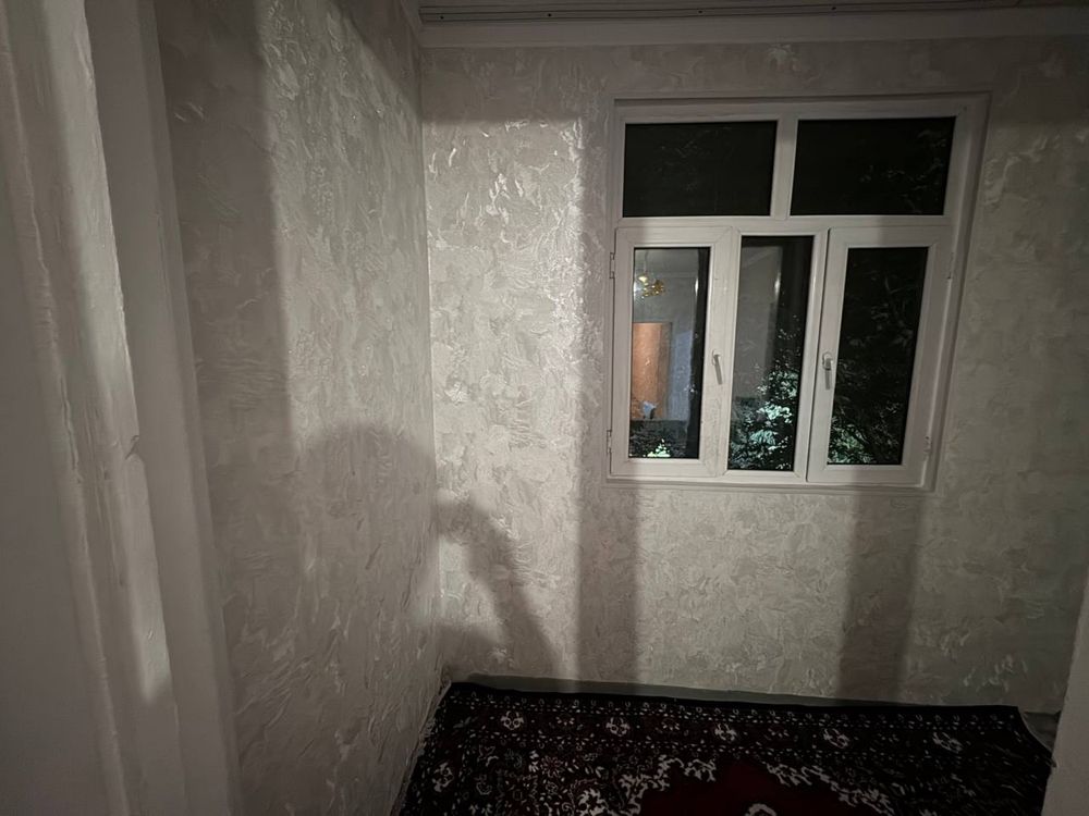 Чилонзор тумани “Хамза” метро ёнгинасида 2 хонали уй ижарага берилади