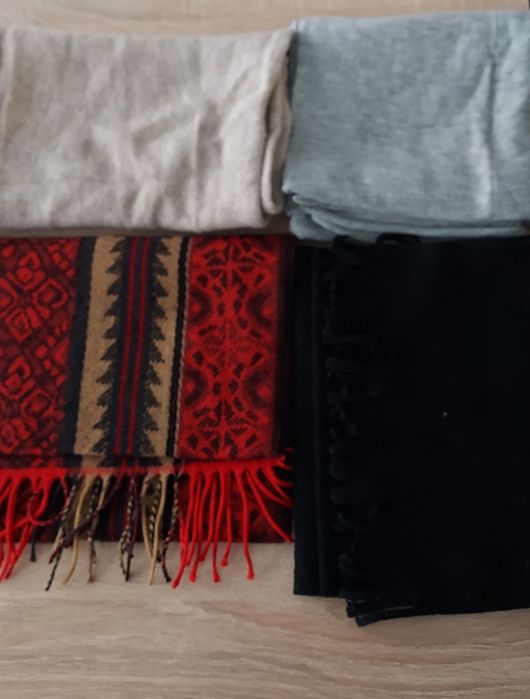 Дамски лот от 4бр.топли шалове есен/зима