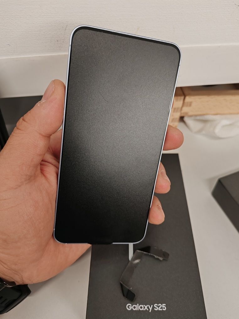 Samsung Galaxy S 25 128 GB cod unic 769 Nou FULL BOX