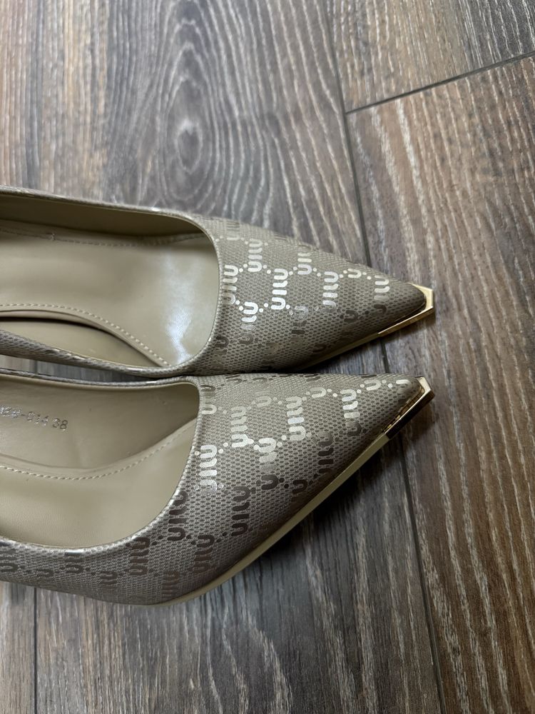Туфли золото miu miu