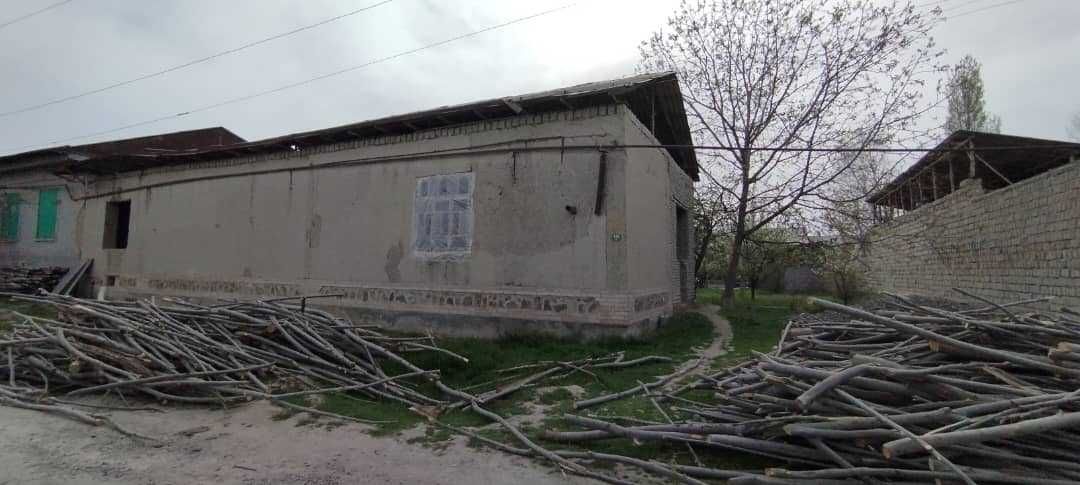 Ховли сотилади пасткишлок. Тайлок тумани