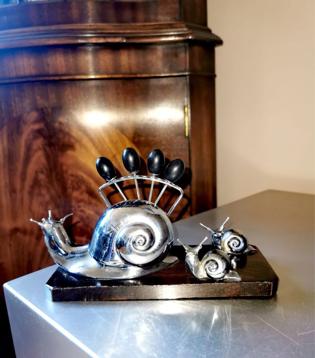 Антикварен арт деко хромиран метален държач поставка прибори за охлюви