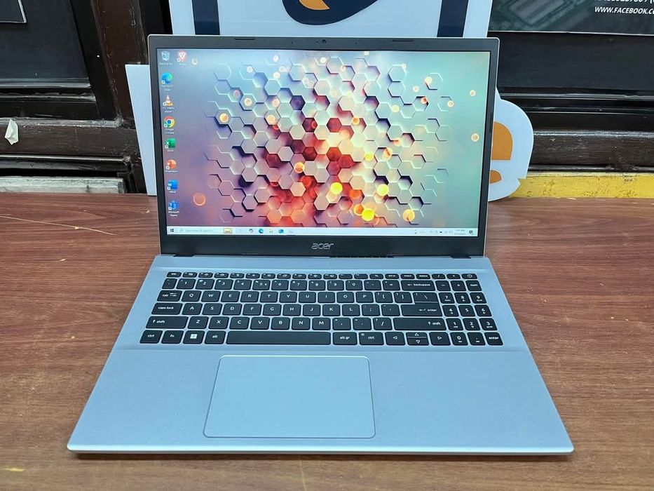 acer cu încărcător,functional, i5, 16g ram, video 4g,roblox,Fortnit