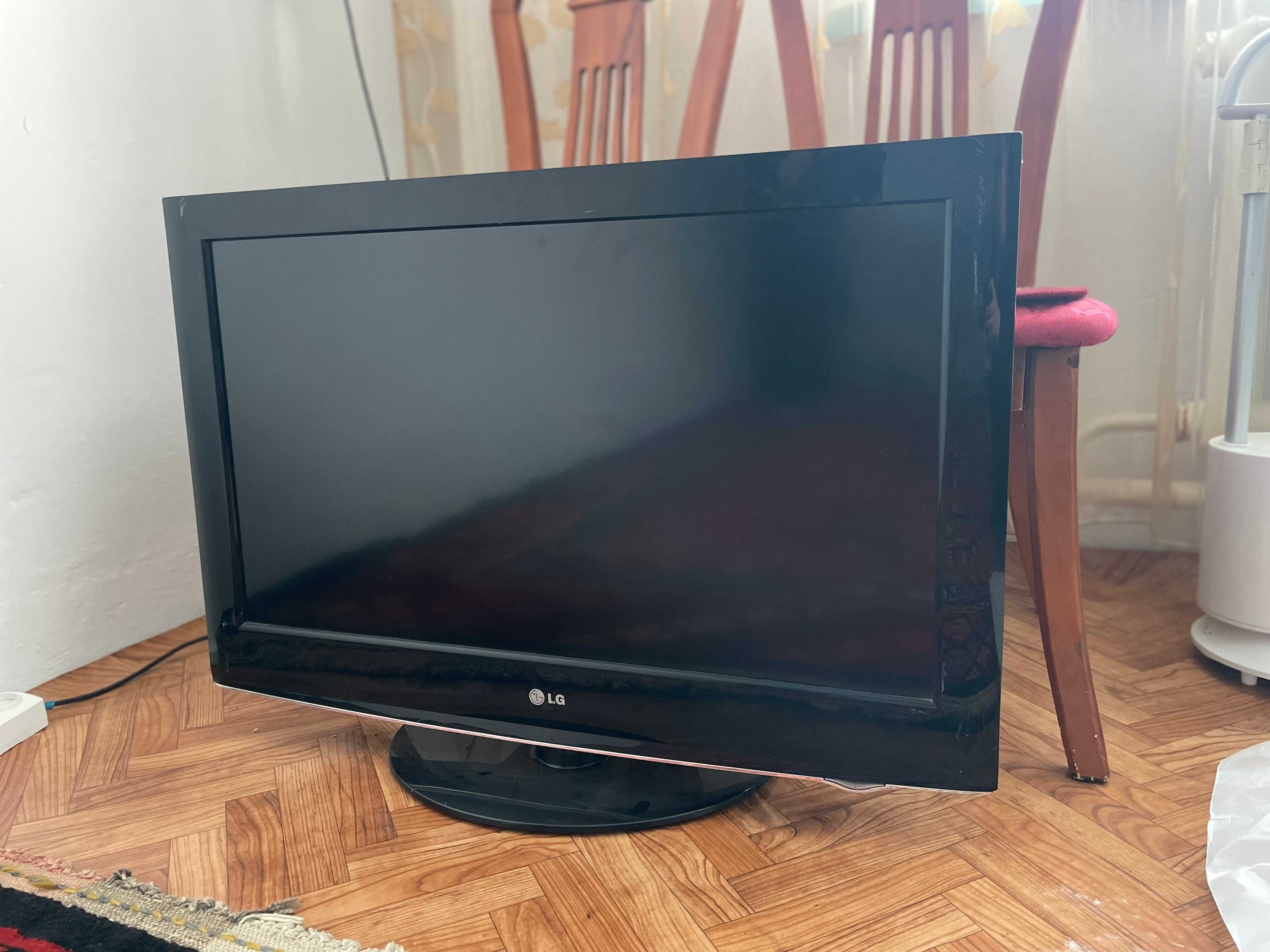 Телевизор LG FHD 32LH3000