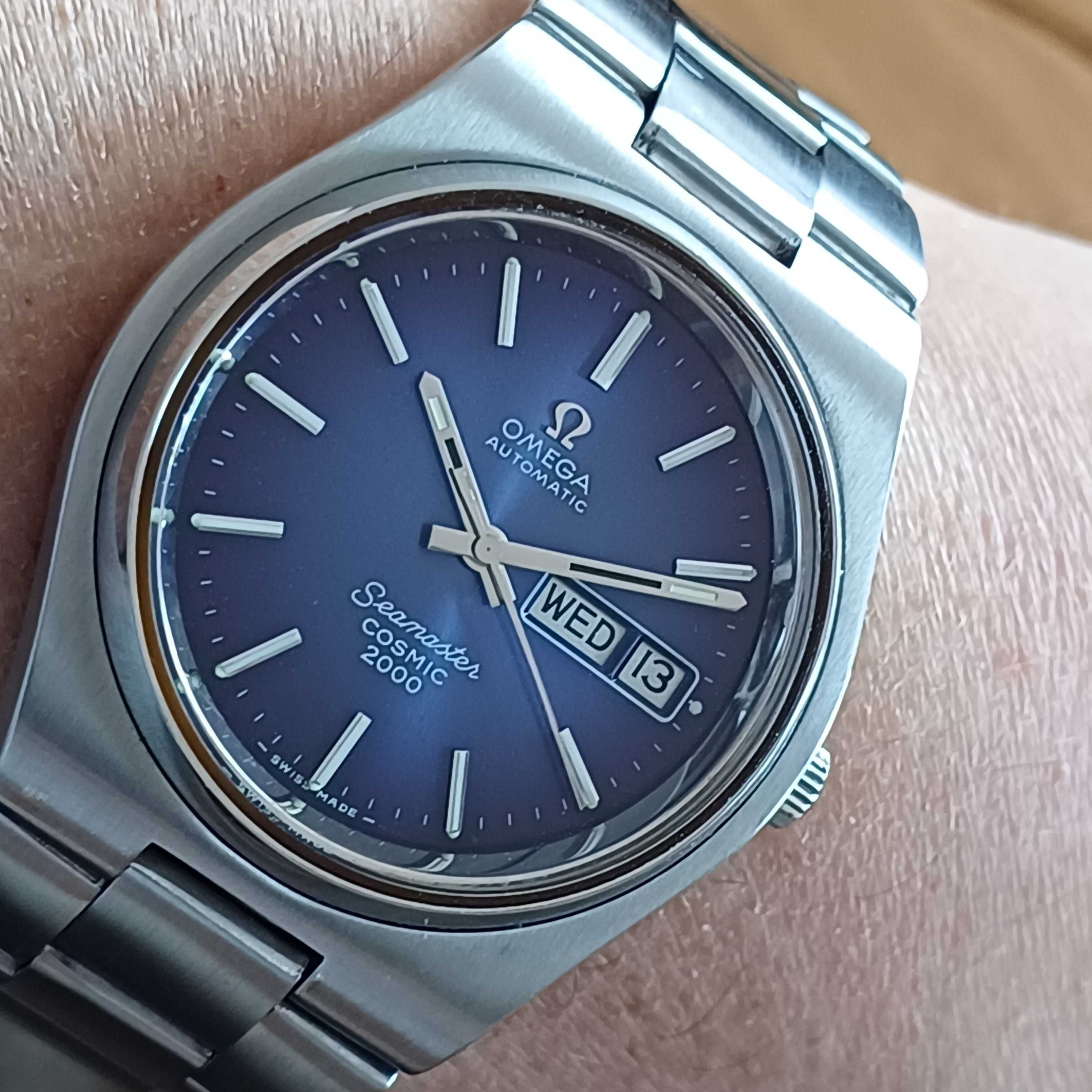 Omega Seamaster Cosmic 2000 Automatic, тъмно син циферблат, ден и дата