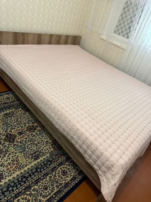 Кровать продам состояние 6 жыл  хорошее срочно