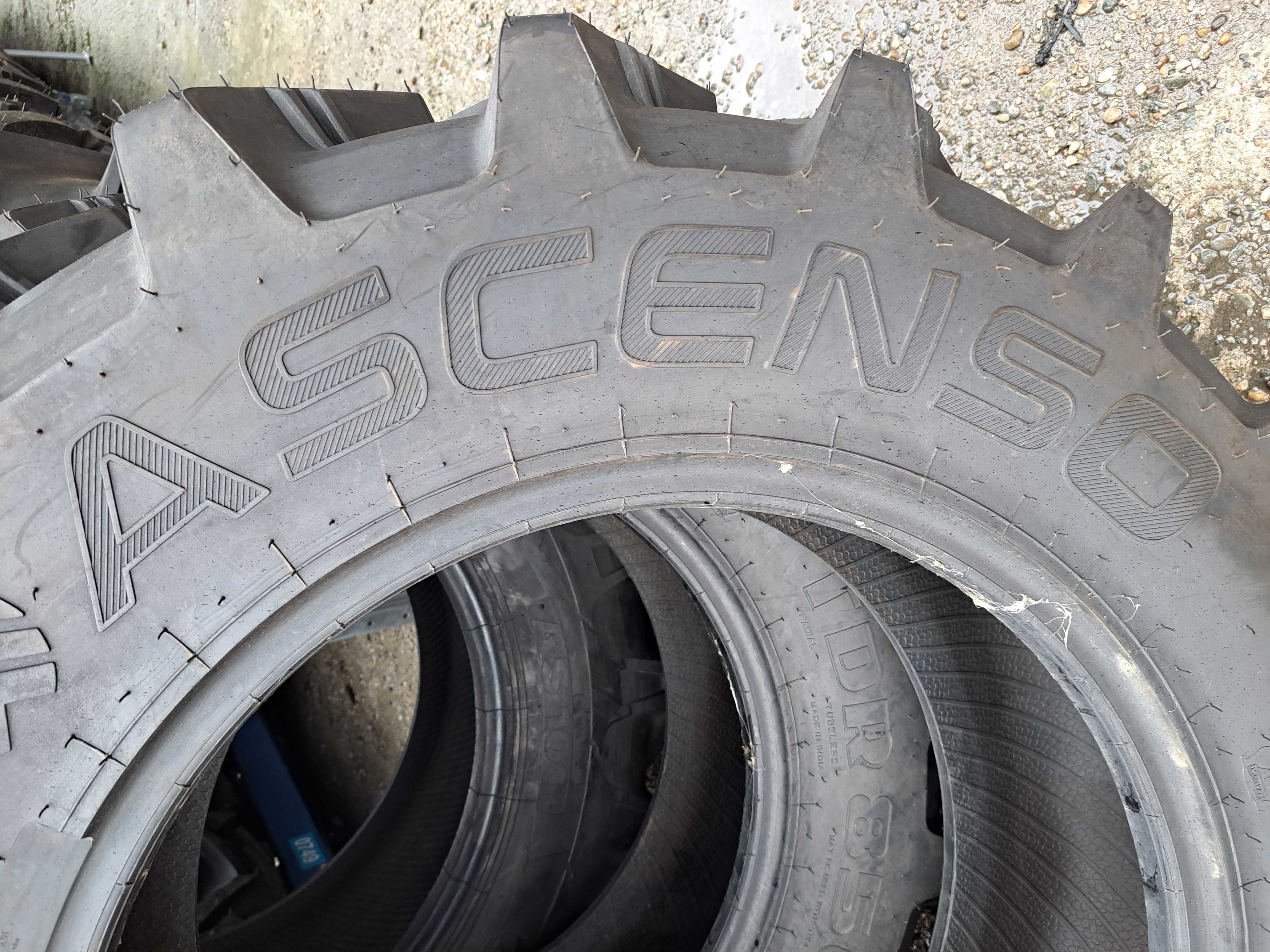 Cauciucuri noi 320/85R24 marca ASCENSO anvelope radiale pentru TRACTOR