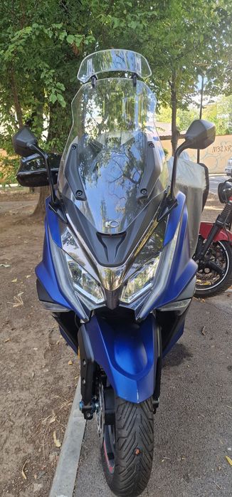 Maxi scuter Kymco AK 550 i