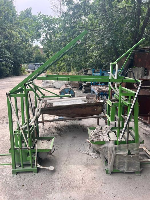 Станок для производства сплитерных блоков