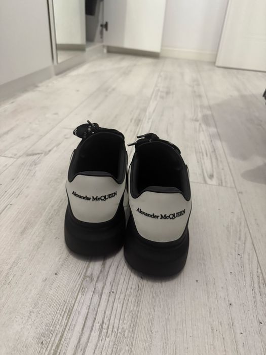Alexander McQueen 44