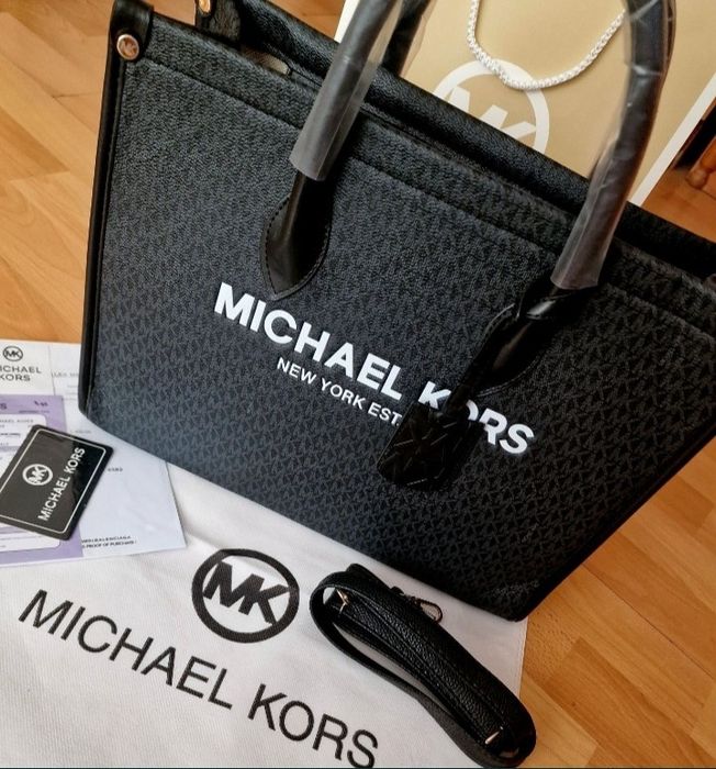 Geanta MK Maxy new model import Italia, curea detasabila, saculet