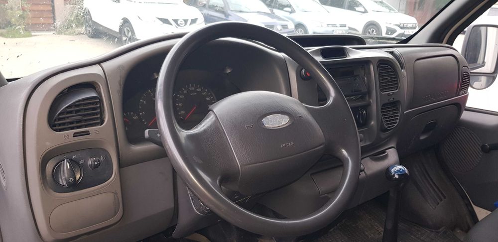 Urgent!! Vand autoutilitară 4,5 tarată la 3,5.