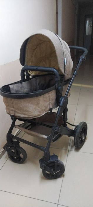 Продаётся Коляска Зимняя