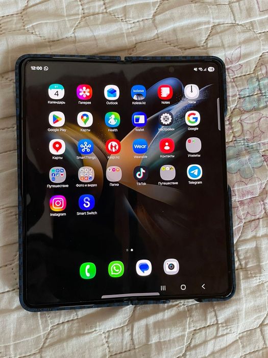 Самсунг folt z 4