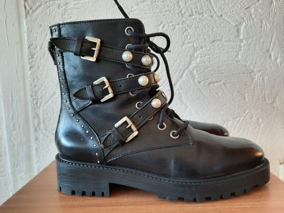 Продам кожаные ботинки Zara
