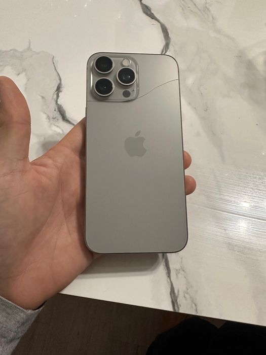 Продам 15 про мах 512GB