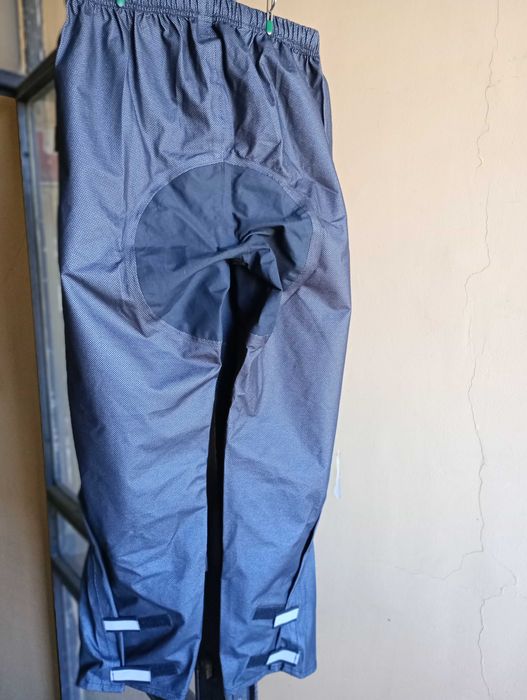 Спортен дамски Goretex панталон и дънки N 44