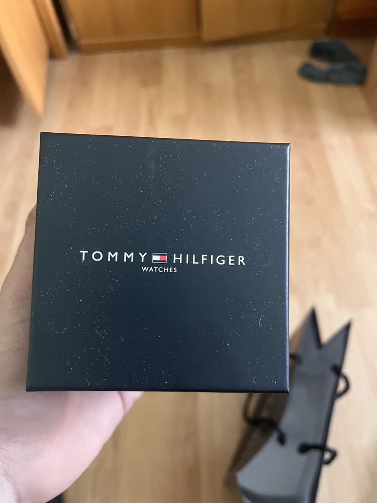 Часовник Tommy Hilfinger