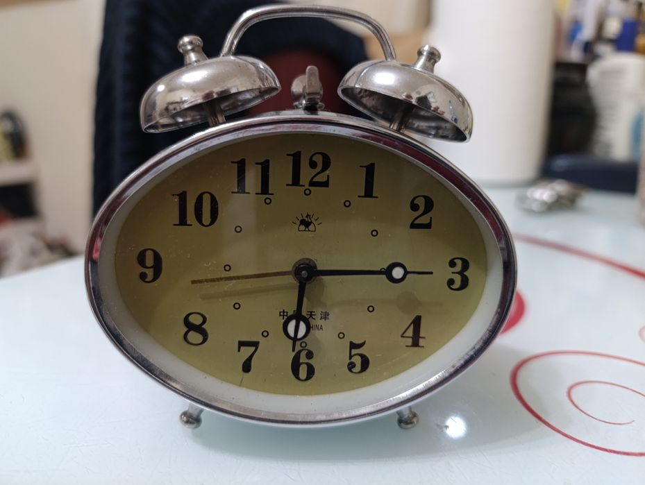 Ceas deșteptător Shanghai China.