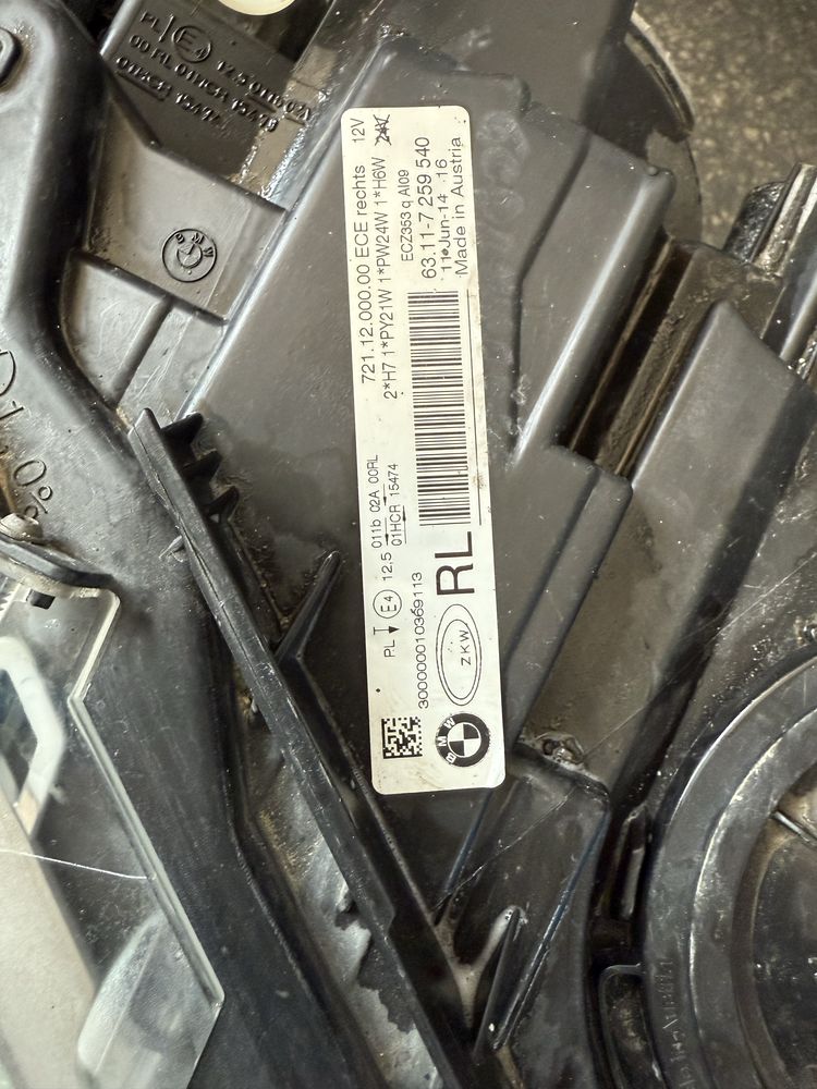 Фар за BMW F30 F31 десен