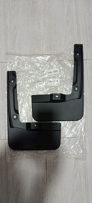 Комплект брызговиков на Toyota Hiace