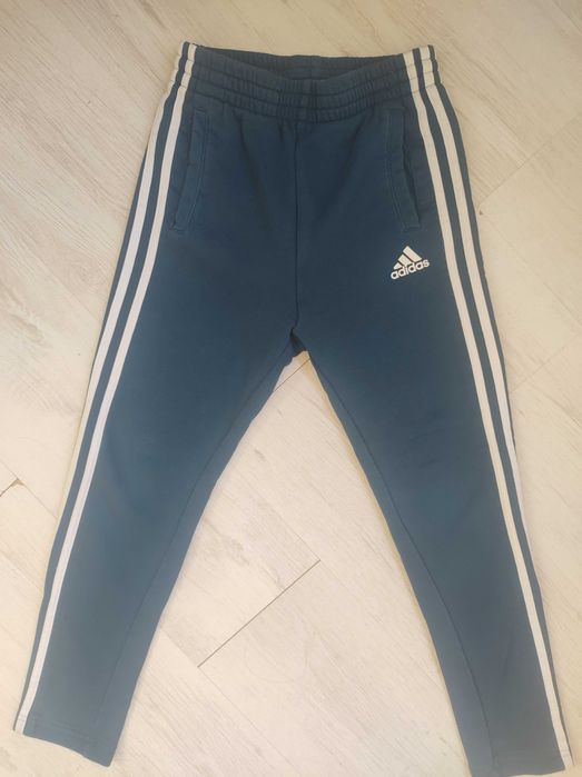 Долнище Adidas ..