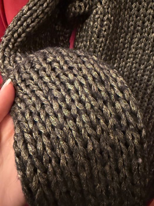 Дамски пуловер нишки