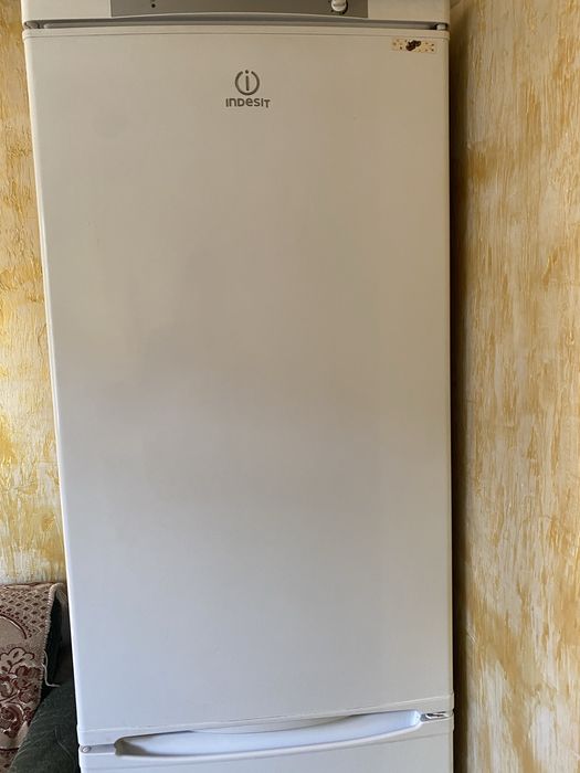 Продам холодильник