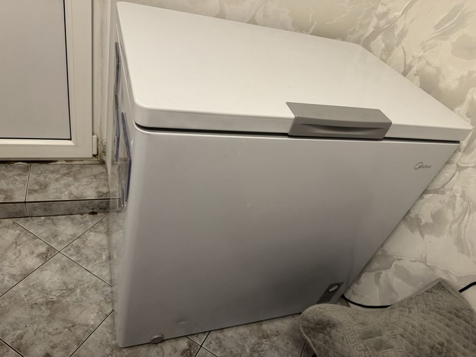 Продам морозильную камеру