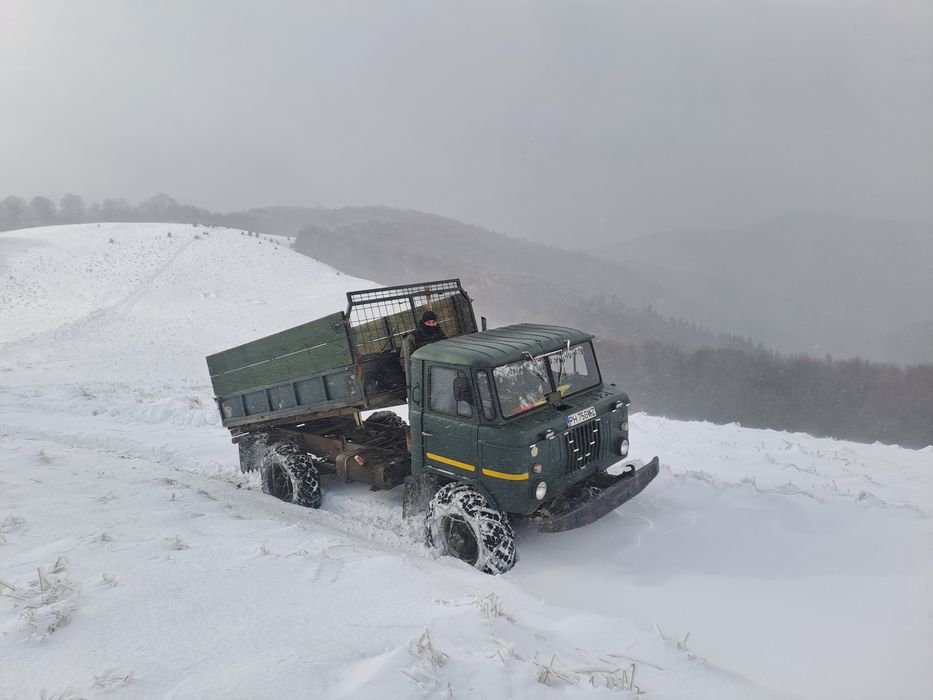Vând 2 gaz 66 4x4 armata