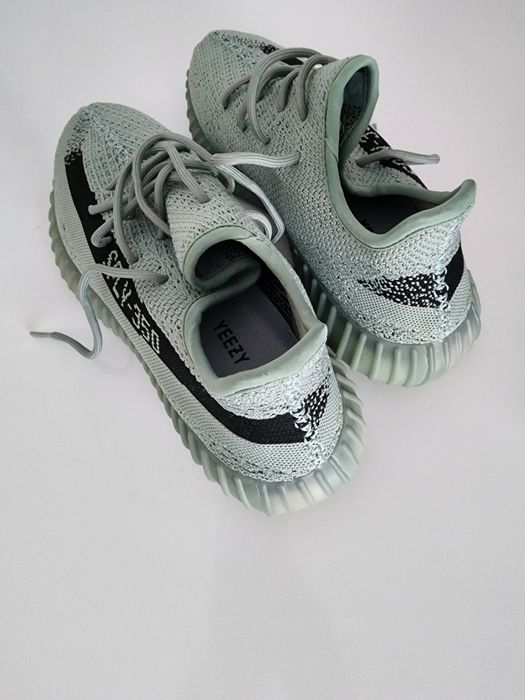 Vând Adidas Yeezy