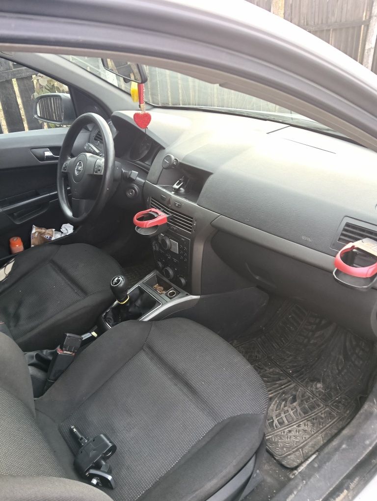 Opel Astra h 1 7 cdti