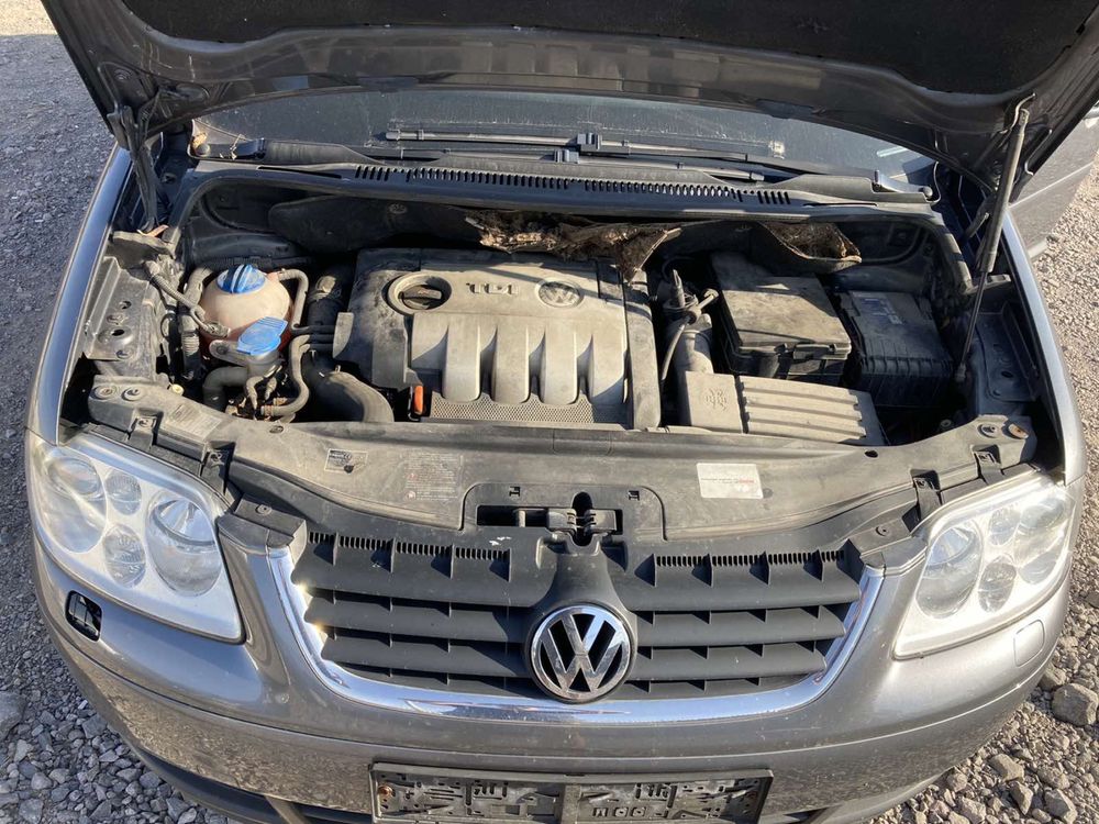 VW Touran 1,9 BLS Автоматик На части