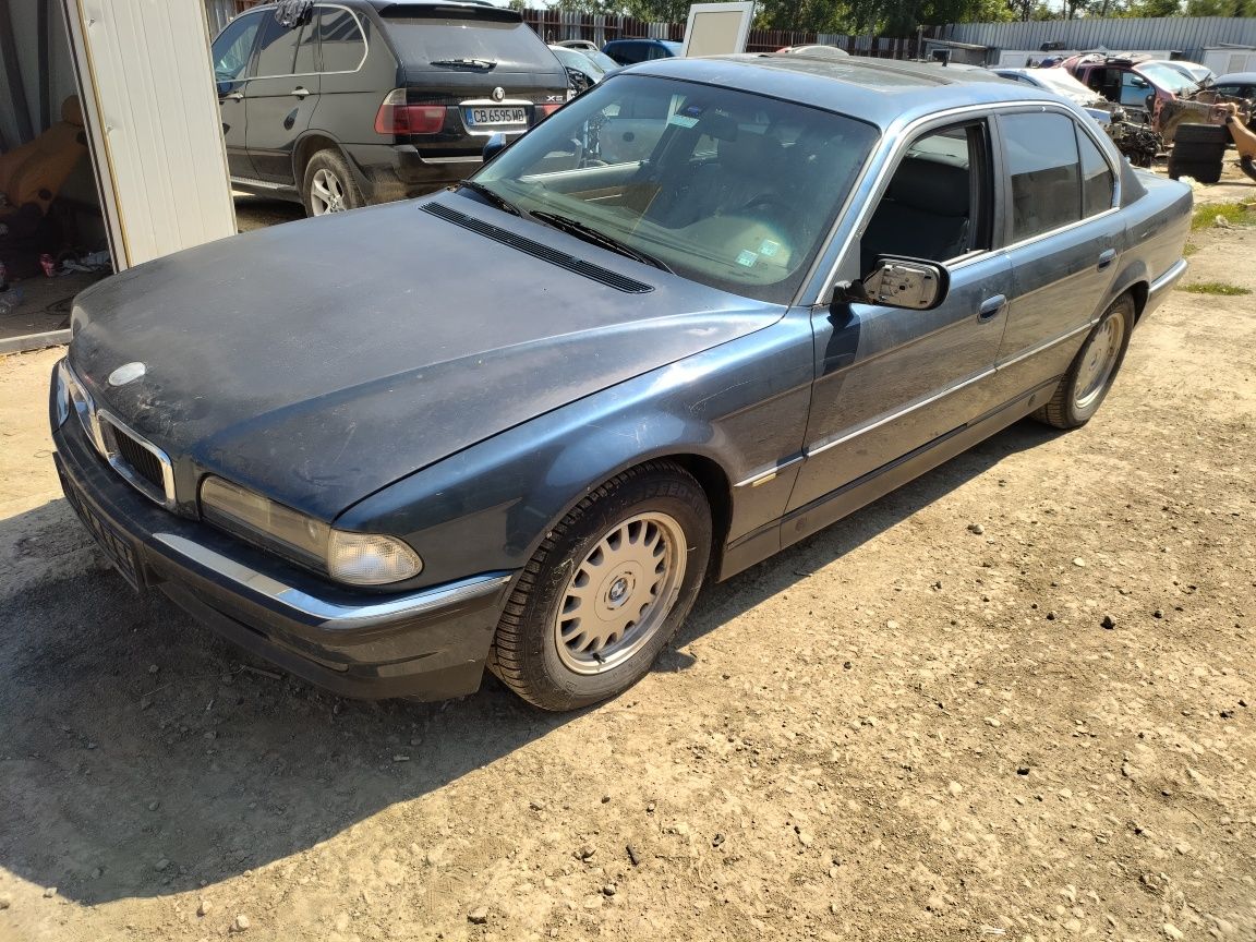 Бмв е38 735 с газ на части bmw