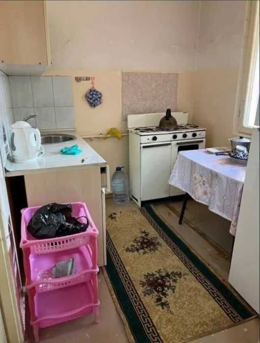 СРОЧНО ! Кадышева базар,1/2/4,38 м², хрущевка, ( Вадим , 111893 )