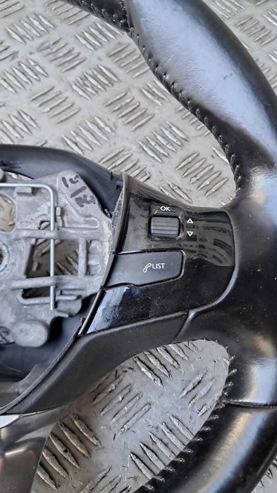 volan piele cu comenzi Peugeot 308 T9 an 2019 cod 98084115XU