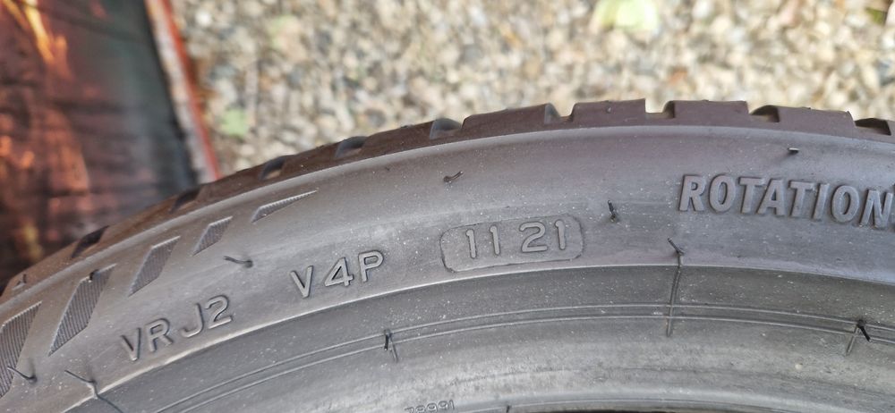 2 Anvelope Bridgestone 225 40 R19 M+S . Dot 2021