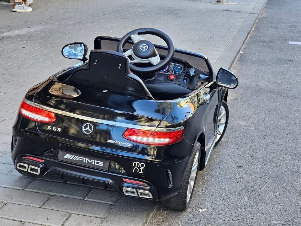 Детска акумулаторна кола Mercedes S63 AMG