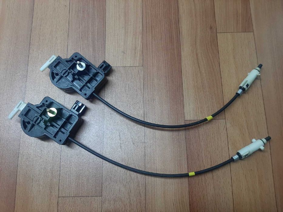 Продам Привод моторчик лючка бензобака Lexus RX330 / RX350