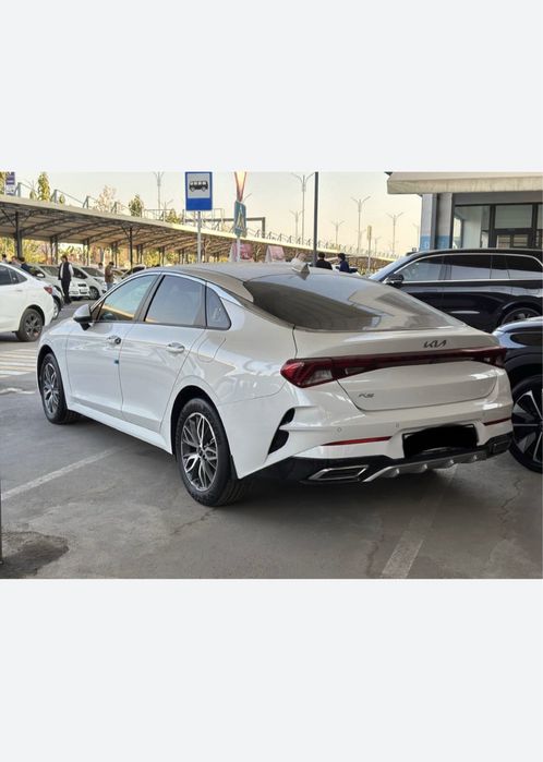 Kia K5 2022 5 pozitsiya