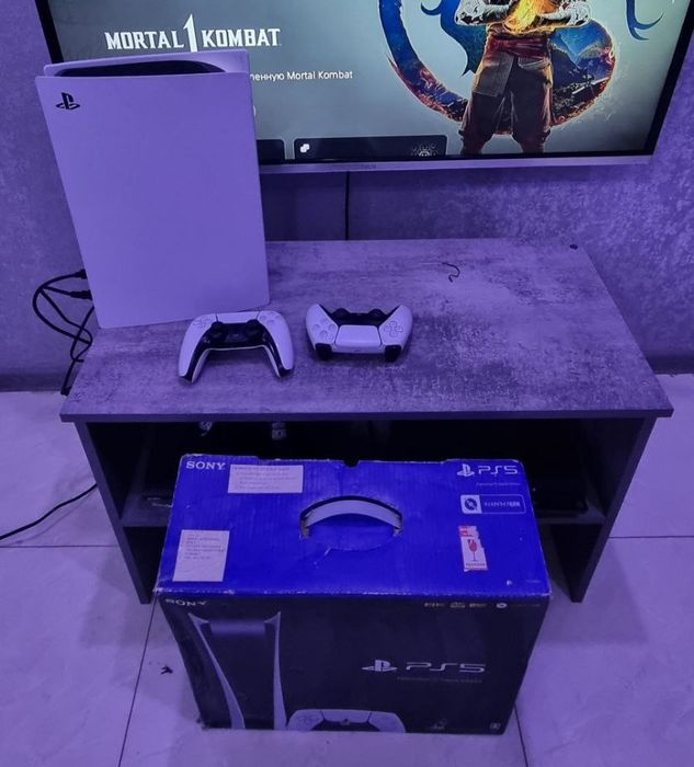 PlayStation 5 digital (Джойстик 2та) + Играси 9та + ДОСТАВКА БЕПУЛ