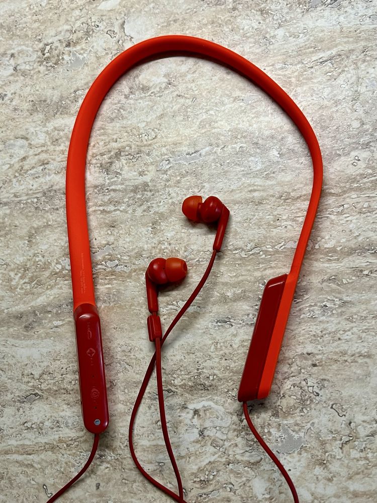 Слушалки Sony MDR-XB70BT