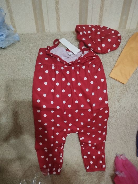 Продаю детские комбинезоны.