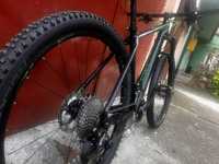 Vand mountain bike  Cube full carbon