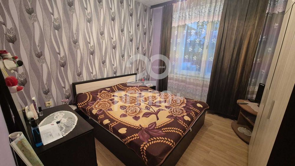 Тристаен тухлен апартамент в кв. Бузлуджа